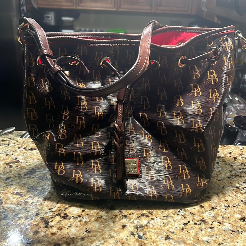 Donney & Bourke, Brown Gloss Canvas Medium size ladies handbag
